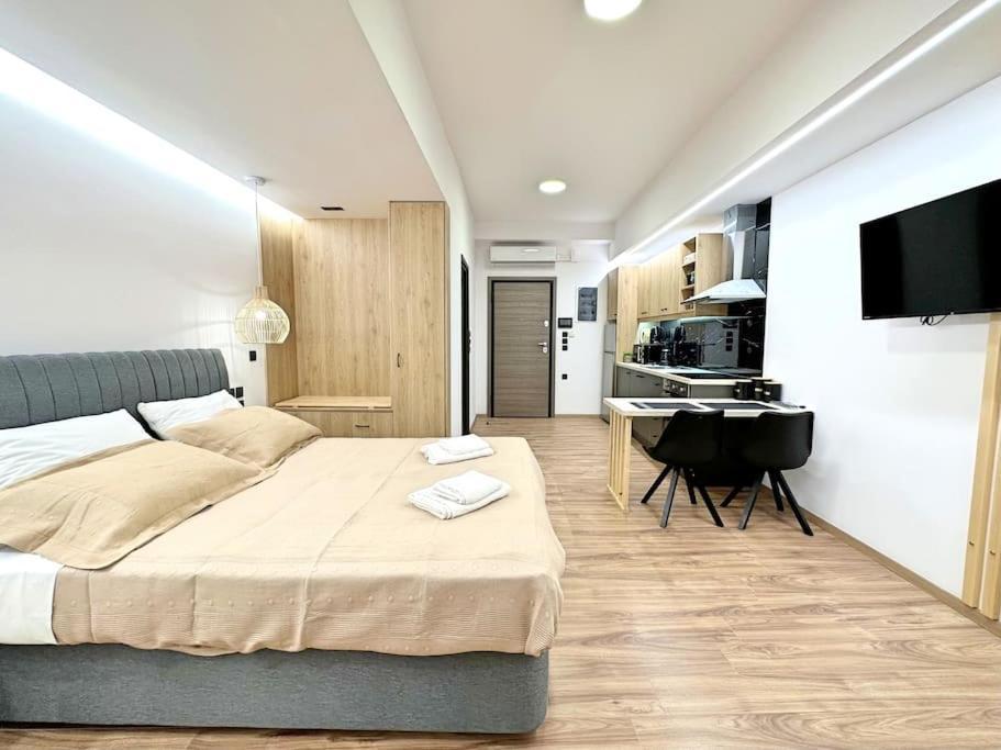 Oasis Luxury Apartments Eretria  Exterior photo