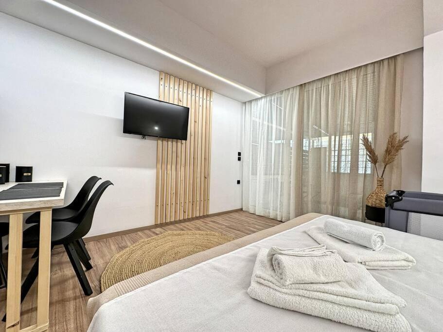 Oasis Luxury Apartments Eretria  Exterior photo