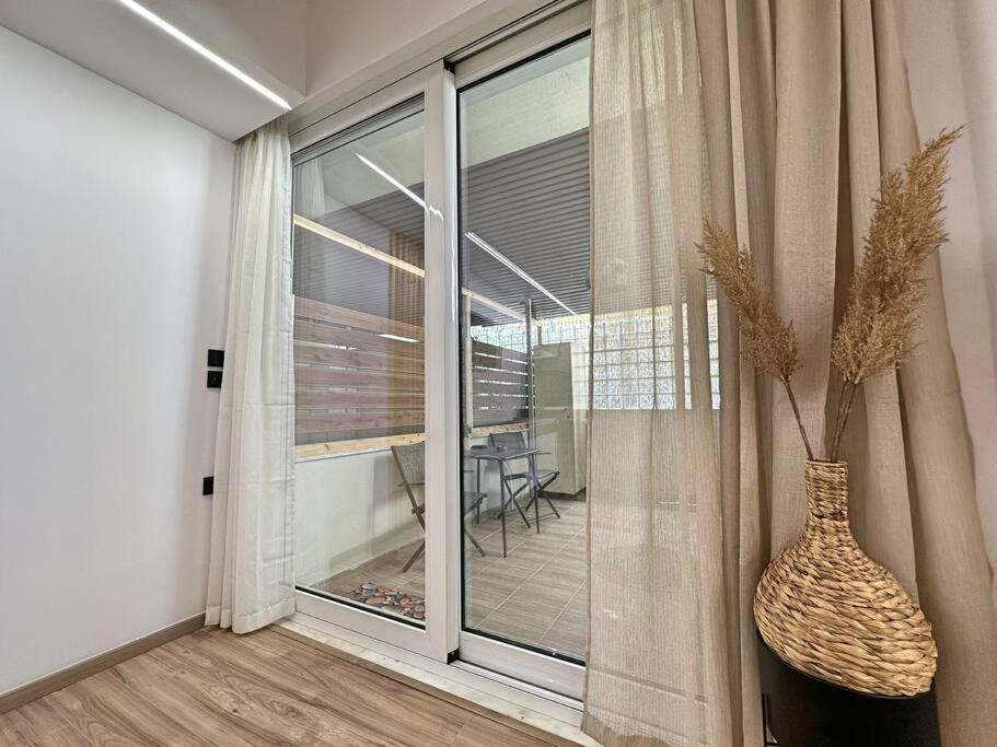 Oasis Luxury Apartments Eretria  Exterior photo