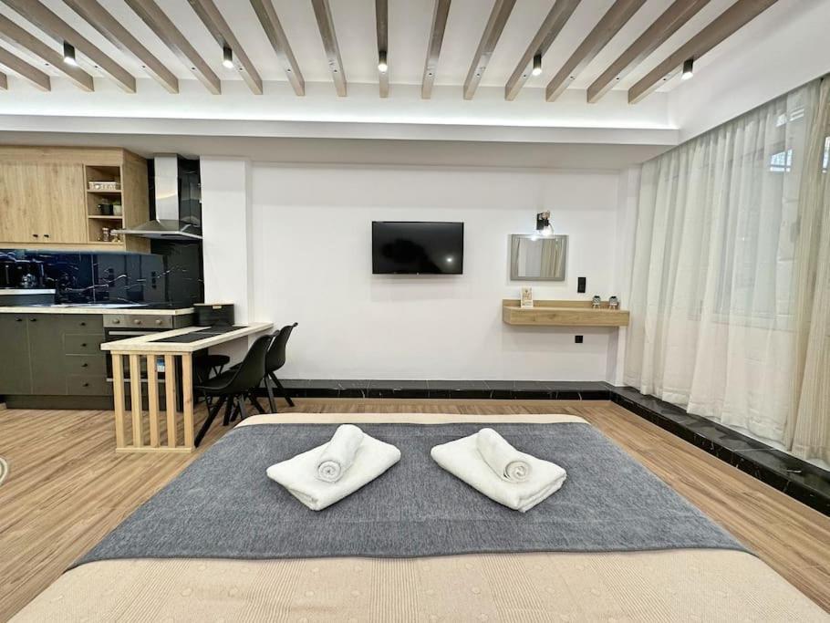 Oasis Luxury Apartments Eretria  Exterior photo